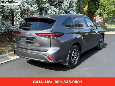 Used 2025 Toyota Highlander XLE image 9
