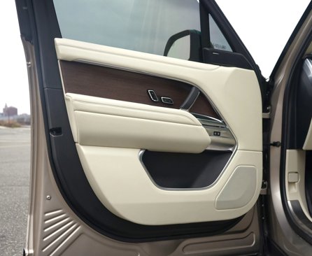 Used 2023 Land Rover Range Rover SE image 11
