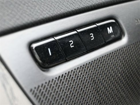 Used 2024 Volvo XC90 T8 Plus w/ Protection Package Premier image 29