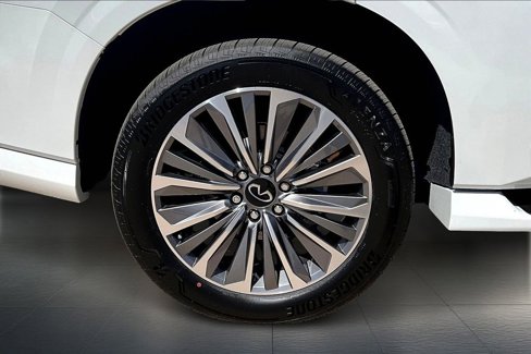 New 2025 INFINITI QX80 Sensory image 13