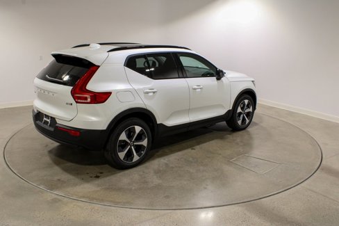 New 2026 Volvo XC40 B5 Plus w/ Protection Package Premier image 6
