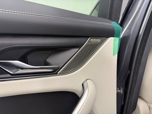 New 2026 Jaguar F-PACE R-Dynamic S image 27