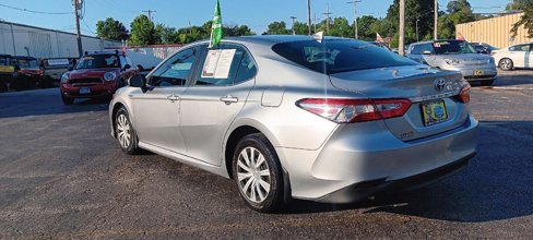 Used 2019 Toyota Camry LE image 25
