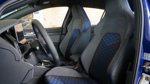 New 2025 Volkswagen Golf R Black Edition image 11