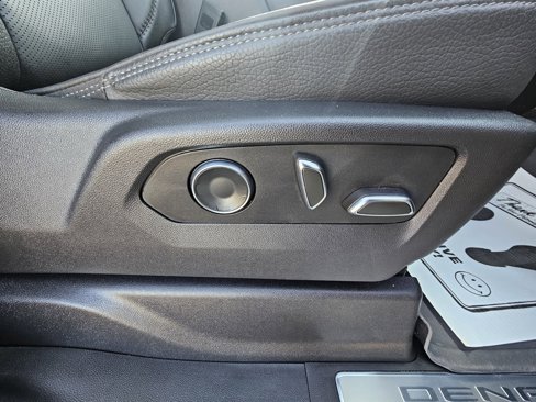Used 2024 GMC Sierra 1500 Denali image 32