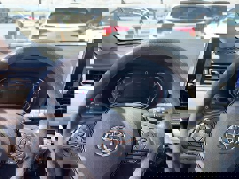 Used 2025 Toyota RAV4 XLE image 9