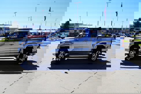 New 2025 Toyota Tacoma SR5 image 5