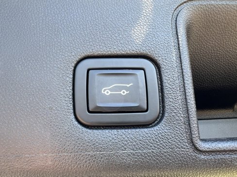 Used 2022 GMC Terrain Denali w/ Denali Premium Package image 29