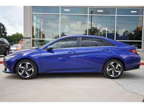 Used 2023 Hyundai Elantra Limited w/ Cargo Package image 3
