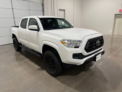 Used 2023 Toyota Tacoma SR image 3