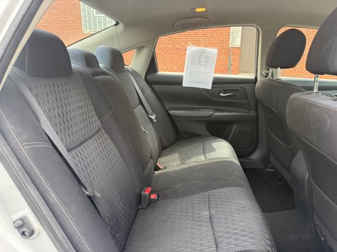 Used 2016 Nissan Altima 2.5 S w/ Power Driver Seat Package image 10