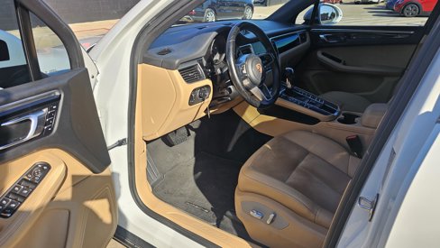 Used 2018 Porsche Macan image 14