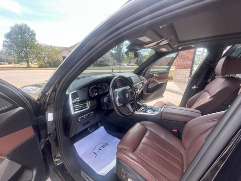 Used 2021 BMW X5 M50i w/ Executive Package image 17