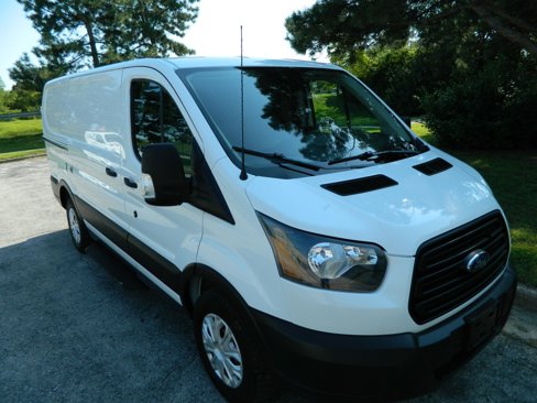 Used 2019 Ford Transit 250 130 Low Roof image 3