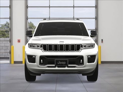 New 2025 Jeep Grand Cherokee L Overland image 9