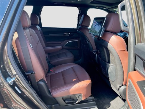 Used 2023 Kia Telluride EX w/ EX Captain's Chair Package image 31