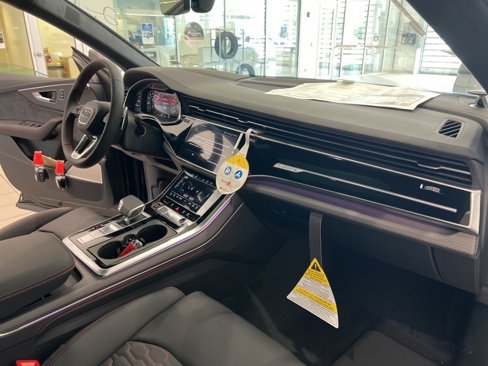New 2025 Audi RS Q8 performance image 24