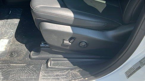 New 2026 Chrysler Voyager LX image 17