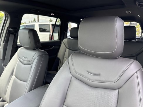 New 2025 Cadillac XT6 Premium Luxury image 34