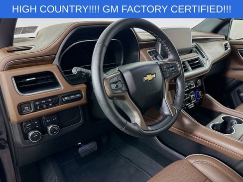 Used 2023 Chevrolet Suburban High Country image 9