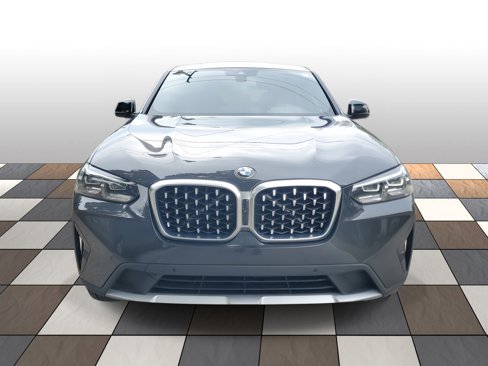 Used 2024 BMW X4 xDrive30i image 2