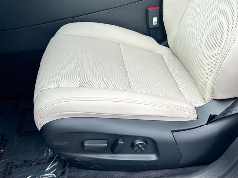New 2025 VinFast VF 8 Plus image 18
