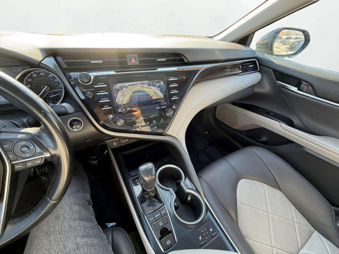 Used 2019 Toyota Camry XLE image 20
