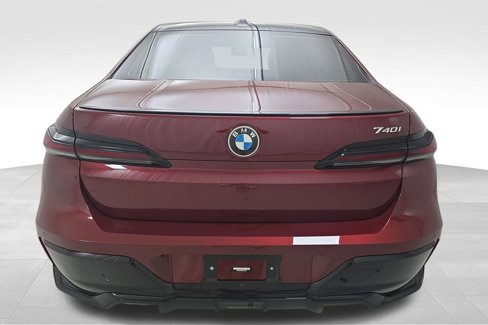 Certified 2023 BMW 740i image 8