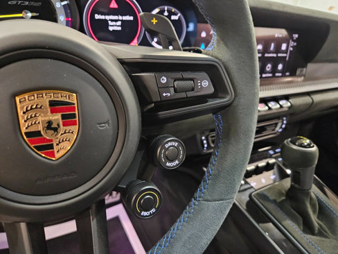 Used 2025 Porsche 911 GT3 RS image 40