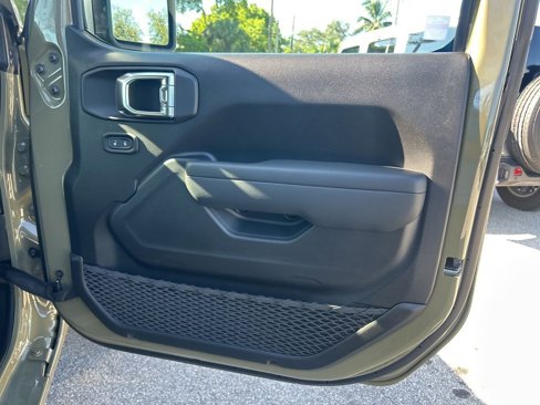 New 2025 Jeep Wrangler Sport S image 27