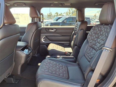 New 2026 Nissan Armada Platinum image 11
