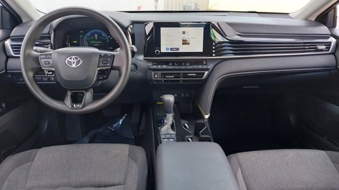 Used 2025 Toyota Camry LE image 12