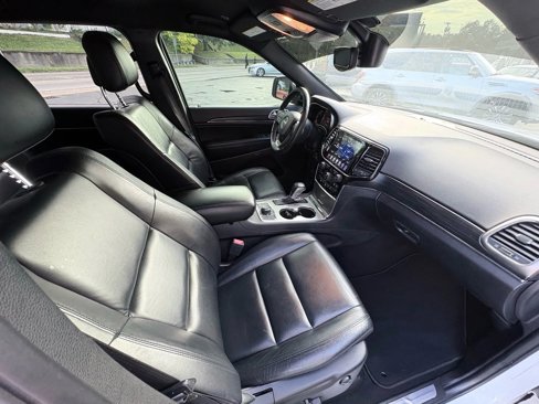 Used 2019 Jeep Grand Cherokee Limited image 21
