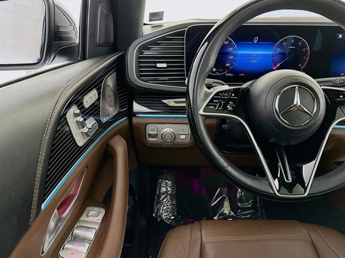 Used 2024 Mercedes-Benz GLE 450 4MATIC w/ AMG Line Exterior image 9