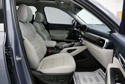 Used 2023 Kia Telluride SX Prestige image 16