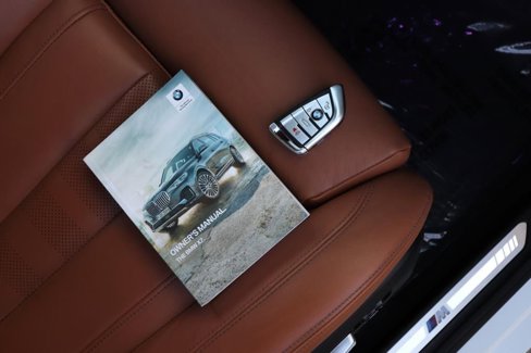 Used 2021 BMW X7 xDrive40i w/ M Sport Package image 98