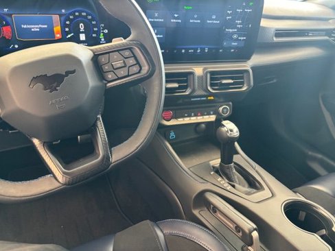 Used 2025 Ford Mustang Dark Horse image 13