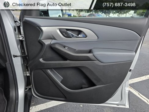 Used 2020 Chevrolet Traverse LT image 43