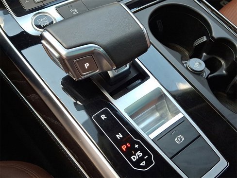 Certified 2023 Audi Q8 Premium Plus w/ Premium Plus Package image 21