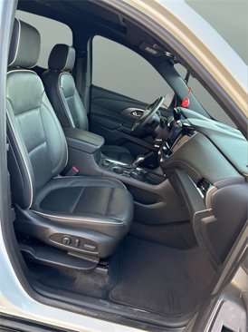 Used 2023 Chevrolet Traverse Premier w/ Redline Edition image 17
