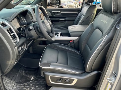 New 2025 RAM 1500 Laramie image 4
