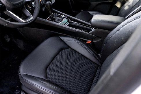 New 2026 Jeep Compass Latitude image 11