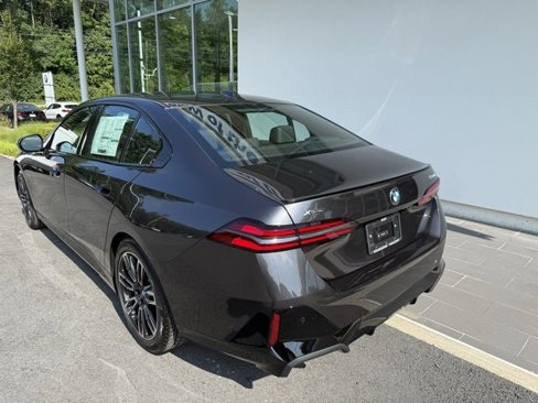 New 2026 BMW 530i xDrive w/ M Sport Package image 9