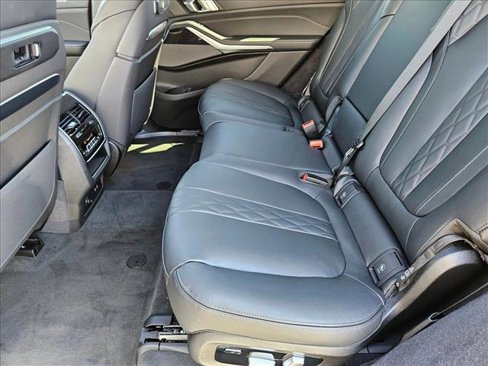 New 2026 BMW X7 M60i w/ Climate Comfort Package image 16