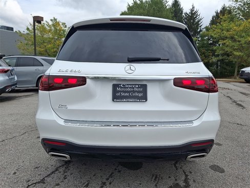 New 2026 Mercedes-Benz GLS 580 4MATIC image 9