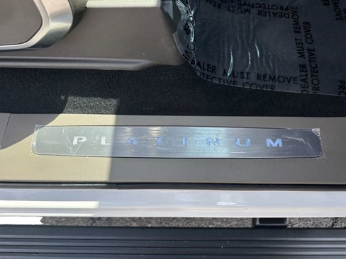 Used 2025 Ford F250 Platinum w/ Platinum Plus Package image 18