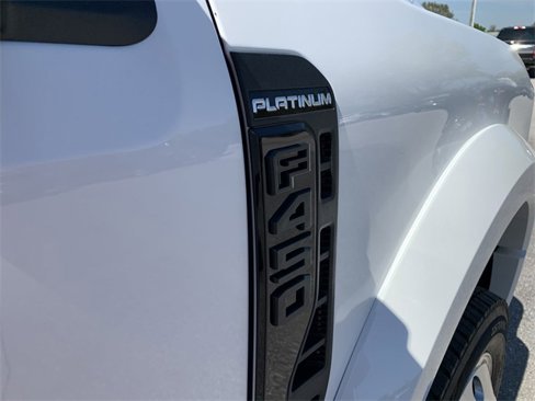 Used 2025 Ford F450 Platinum image 14