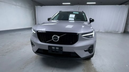 New 2026 Volvo XC40 B5 Plus w/ Protection Package Premier image 18