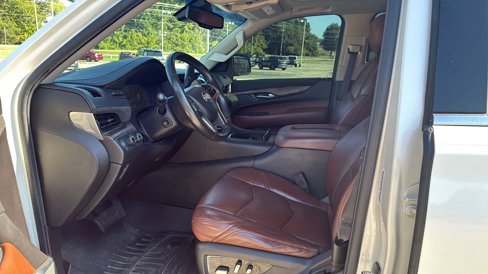 Used 2015 Cadillac Escalade Premium image 13