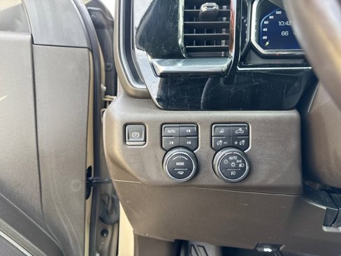 Used 2022 Chevrolet Silverado 1500 LT Trail Boss w/ LT Trail Boss Premium Package image 20